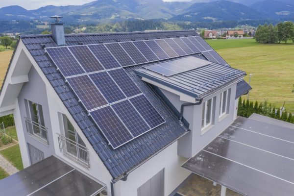 Casa con palcas solares
