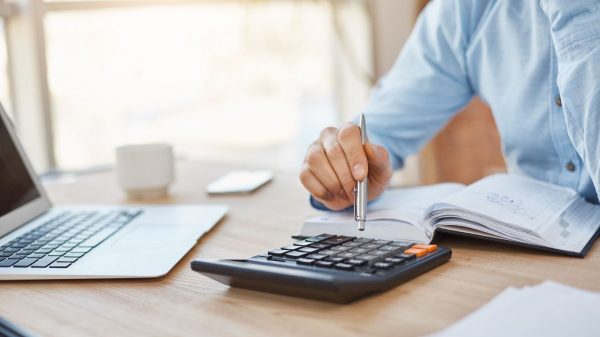 Cómo calcular el ROI de una inversión energética industrial