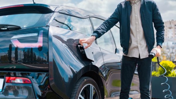 ayudaspymes y autónomos coche eléctrico